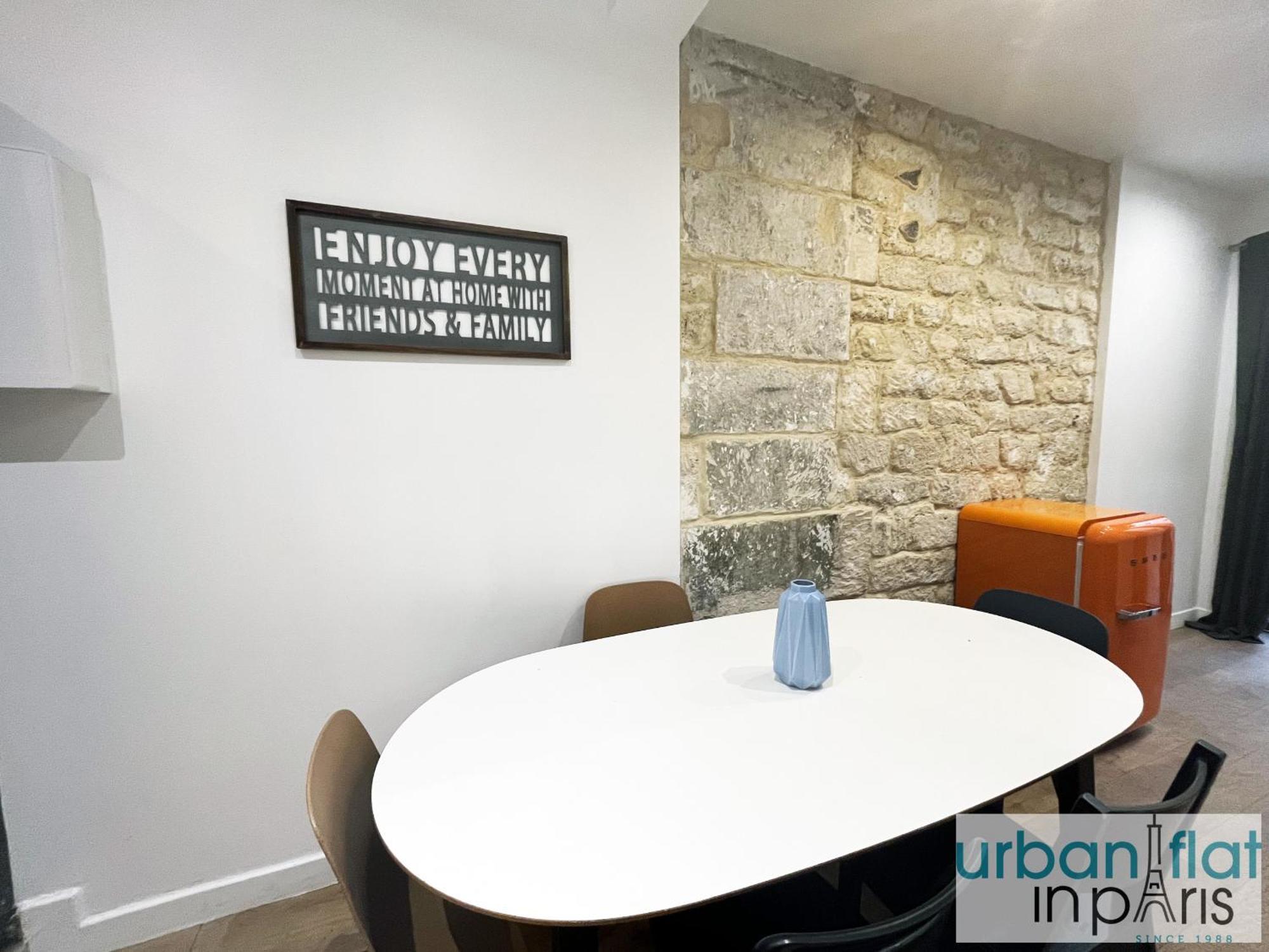 Urban Flat 52 - Charming 2 Bdr Flat In Center Of Apartment